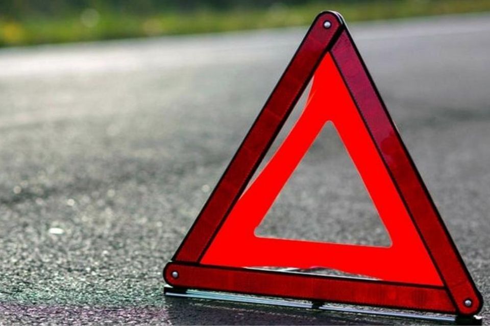 Водій влетів у паркан і залишив місце ДТП. Що вирішив суд