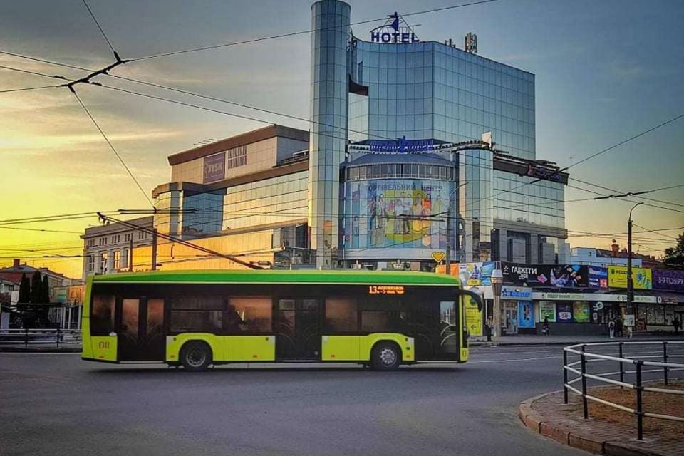 Хмельничанам повідомлятимуть про затримки руху тролейбусів