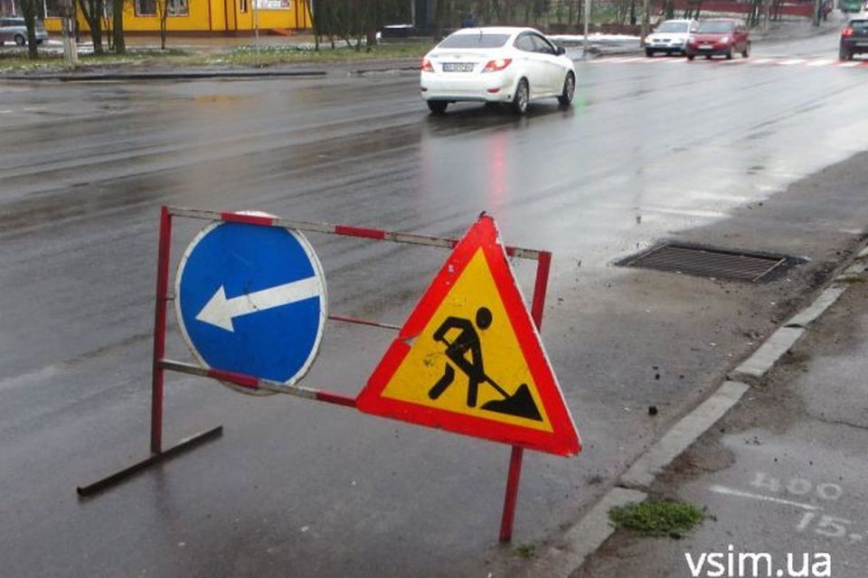 У Хмельницькому за 753 тисячі ремонтуватимуть водостоки та люки (АДРЕСИ)