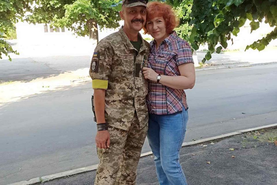 «У нього є природній дар — виживати»: дружина хмельницького танкіста розповіла про свого коханого