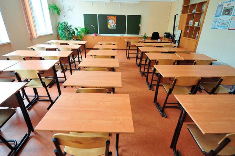 Скільки шкіл у Хмельницькому пішли на осінні канікули