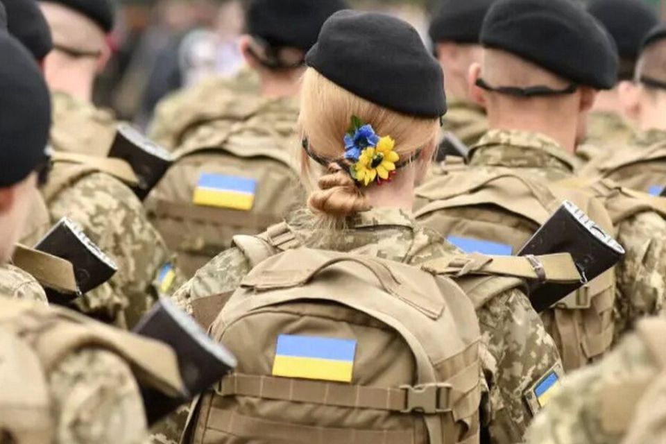 Хмельничанка збирає гроші на теплий одяг для захисниць: як допомогти