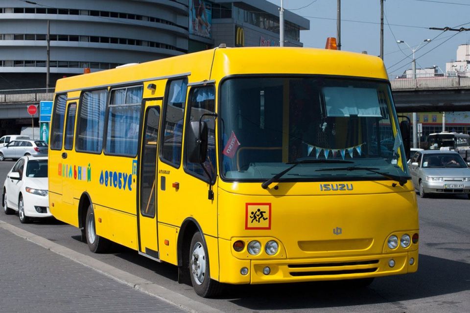 18 автобусів відправлять у громади Хмельниччини. Куди та які саме (СПИСОК)