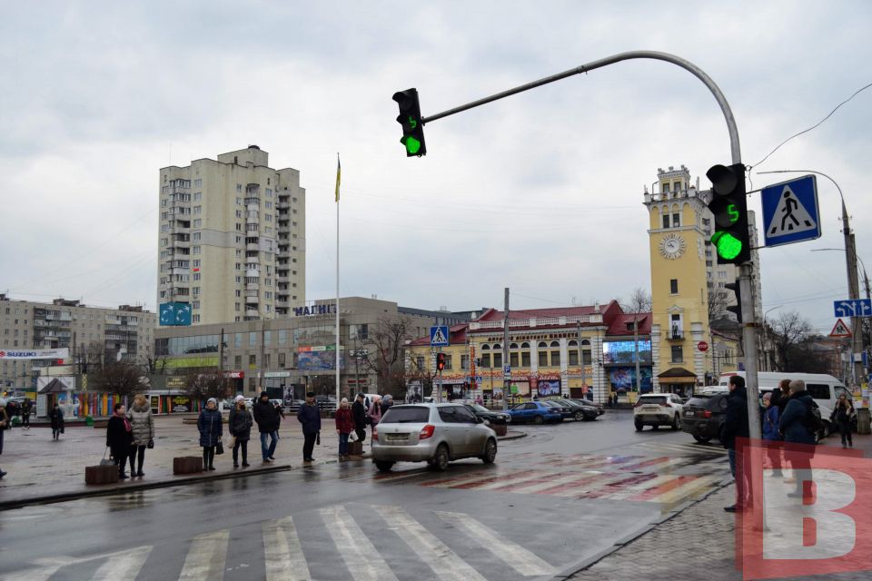 Платні парковки та велодоріжка. Запланували зміни на Соборній