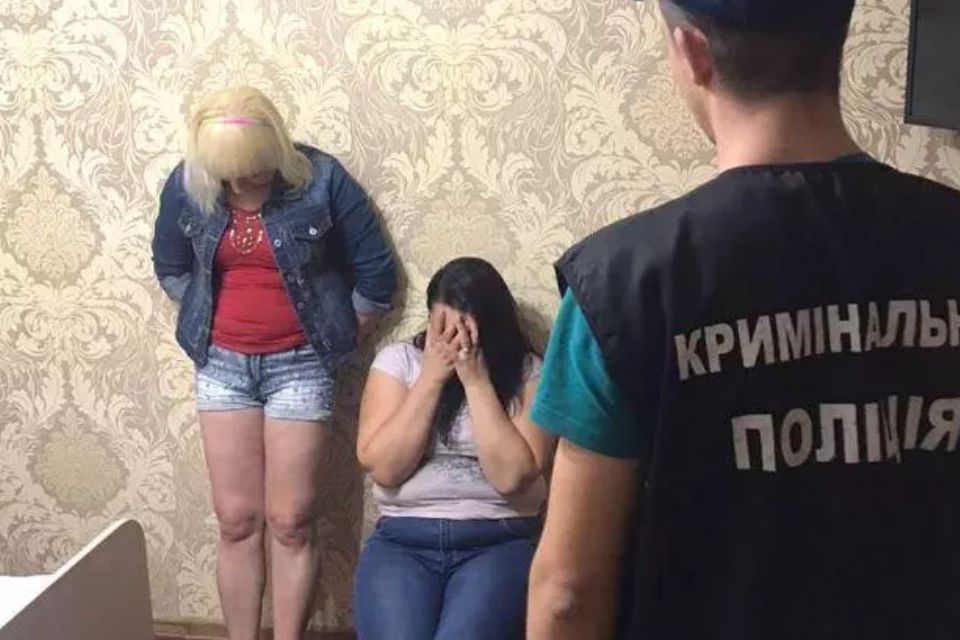 Секс в борг: історії сутенерів і повій, які працювали в Хмельницькому