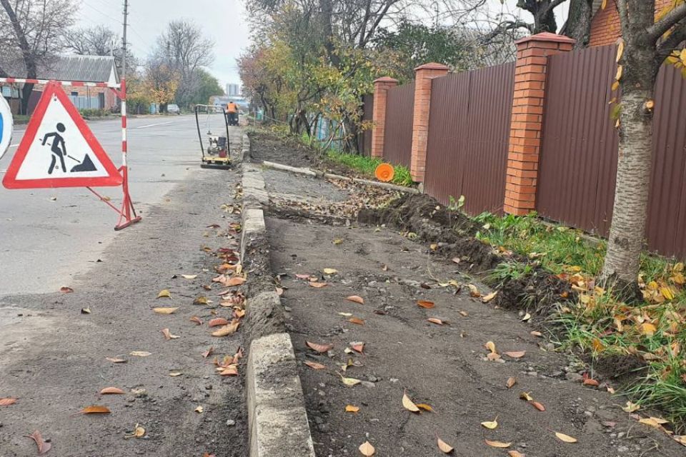 13 мільйонів на тротуари: де в Хмельницькому відремонтували пішохідні доріжки (СПИСОК)