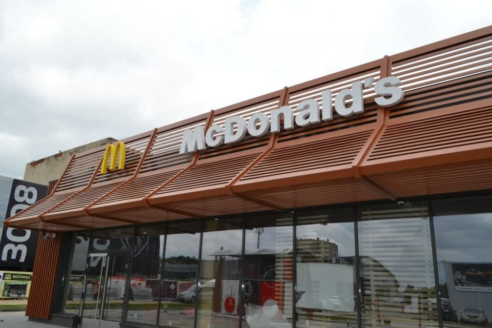 У Хмельницькому відкрився McDonald's. Графік роботи та ціни