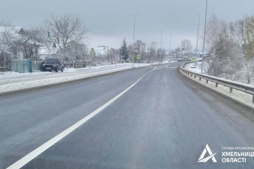 На дорогах Хмельниччини працює спецтехніка