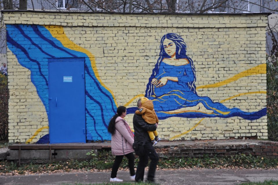 Хмельничани створили новий мурал біля перинатального центру: деталі та фото
