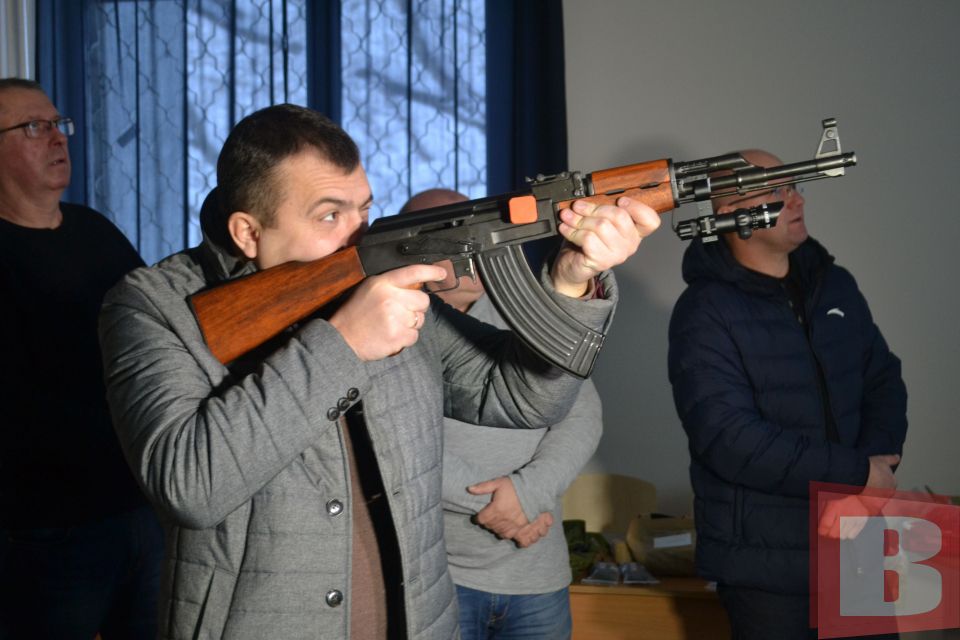 У Хмельницькому показали тир для школярів за 98 тисяч. Як він працює (ФОТО, ВІДЕО)