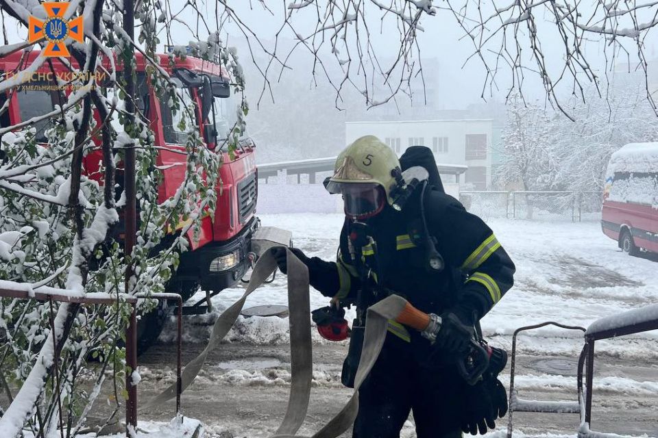 У Кам’янці-Подільському виникла пожежа в п’ятиповерхівці