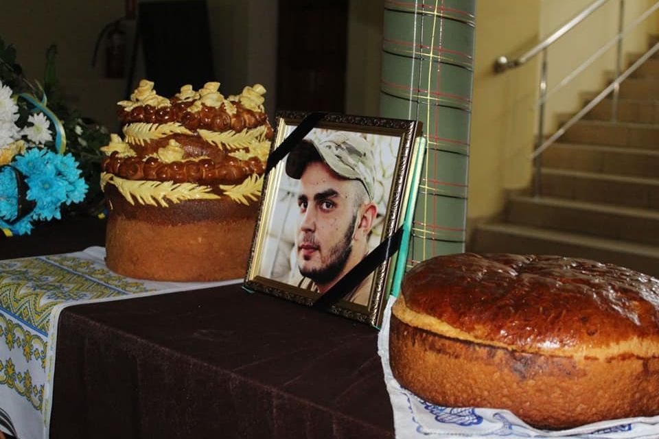 “Вірний присязі до кінця”. На Хмельниччині попрощались з 24-річним Сергієм Кондратюком