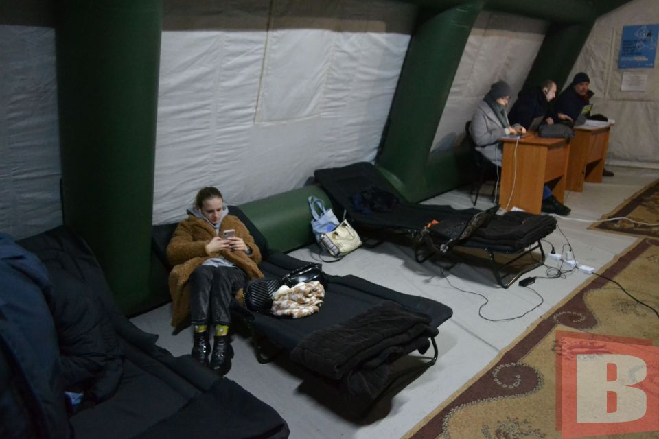 Ми перевірили, як виглядає пункт незламності на Озерній (РЕПОРТАЖ)