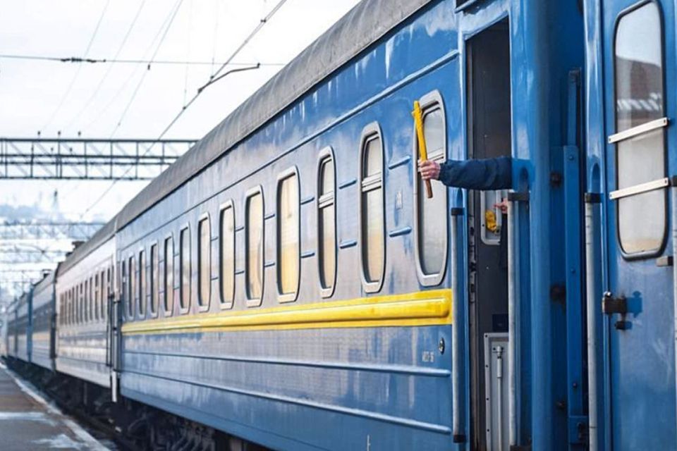 «Укрзалізниця» запускає щоденний потяг з Ужгорода до Кам’янець-Подільського