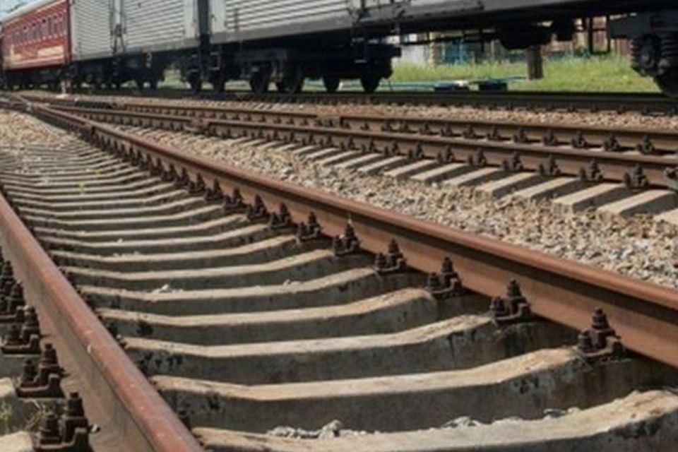 Потяг на Хмельниччині на смерть збив доньку: батько відсудив в «Укрзалізниці» 80 тисяч компенсації