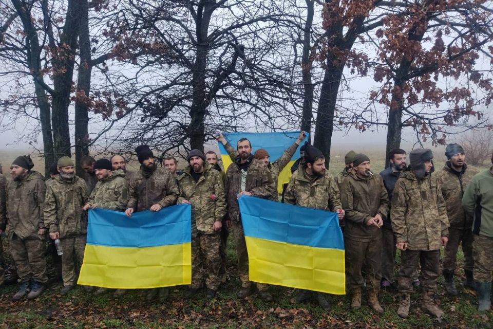 Із полону додому повертаються ще двоє воїнів з Хмельниччини