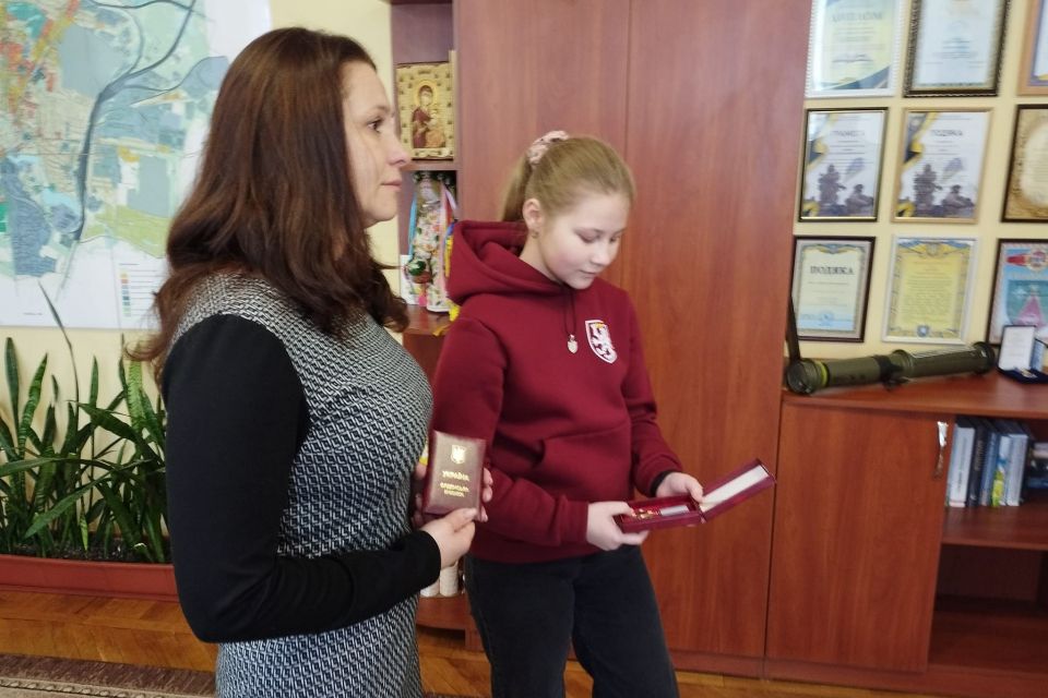 Доньці загиблого Героя вручили орден батька (ФОТО)