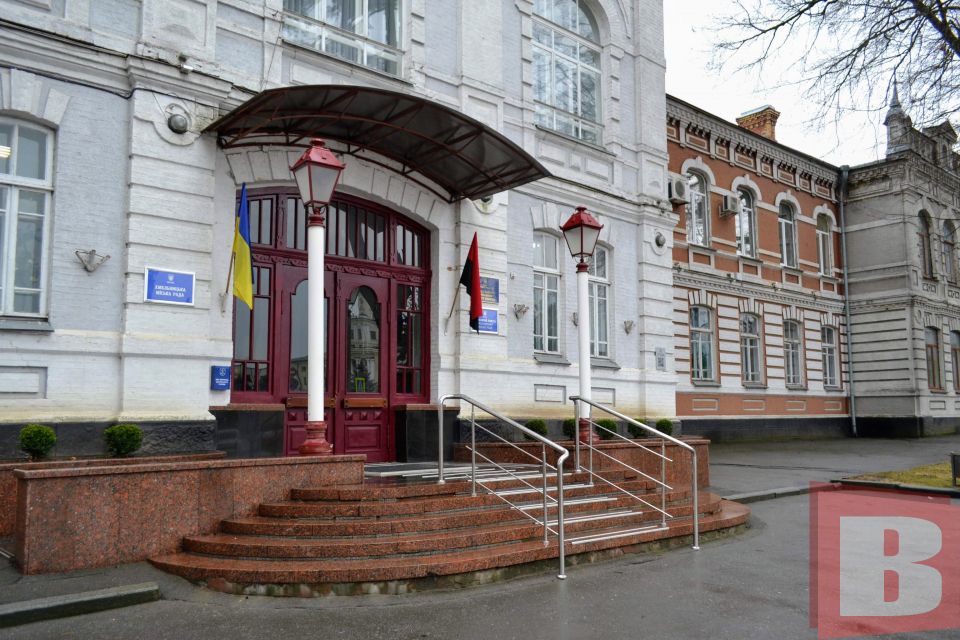 Бюджет Хмельницького 2023. Де візьмуть та куди витратять 4 мільярди (ІНФОГРАФІКА)