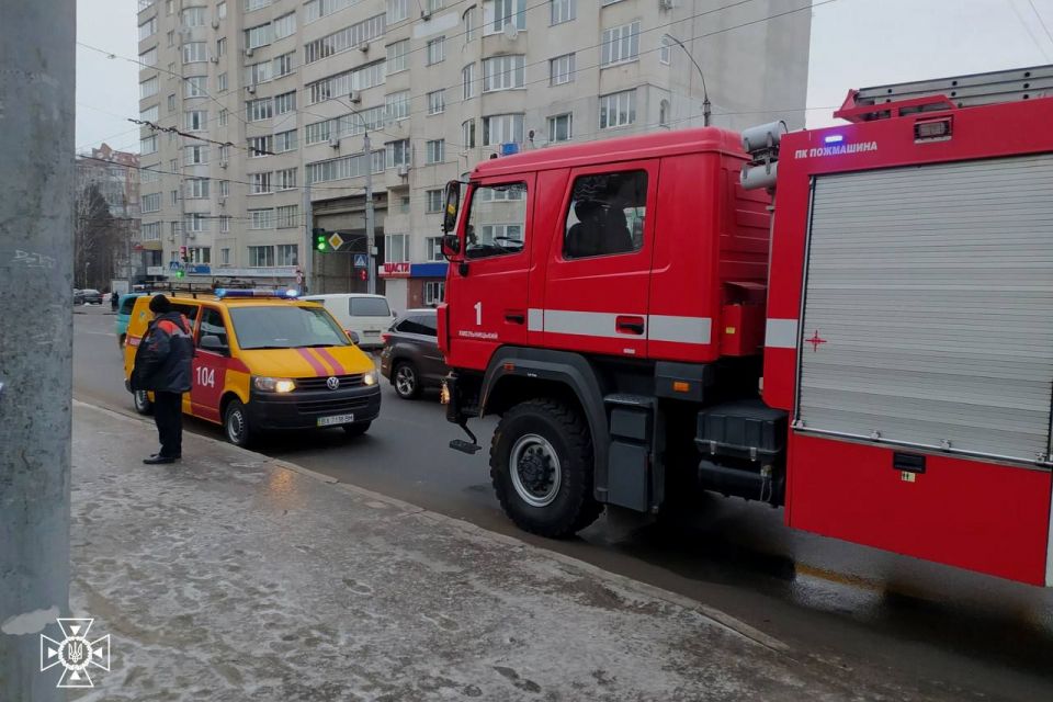 Із пожежі в центрі Хмельницького врятували 5 людей (ФОТО)