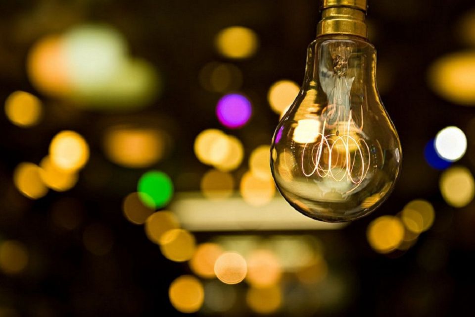 По 5 в одні руки: кожен українець з 1 січня може безкоштовно отримати LED-лампи