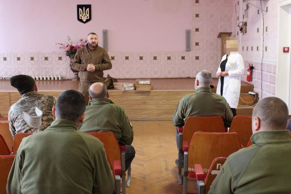 Гамалій відвідав військових у медичному шпиталі (ФОТО)