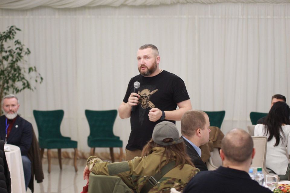 У Хмельницькому відбувся перший волонтерський сніданок