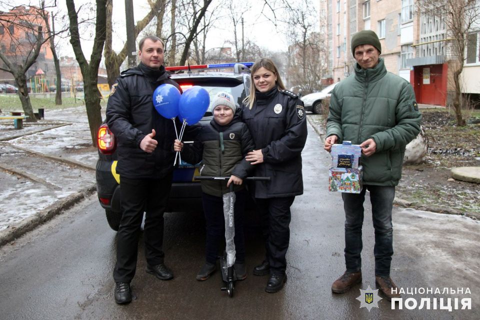 Поліцейські Хмельниччини здійснили мрію 10-річного хлопчика з Донеччини