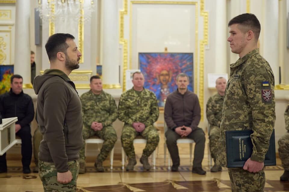 Розвідник із Хмельниччини отримав найвищу військову відзнаку (ФОТО)