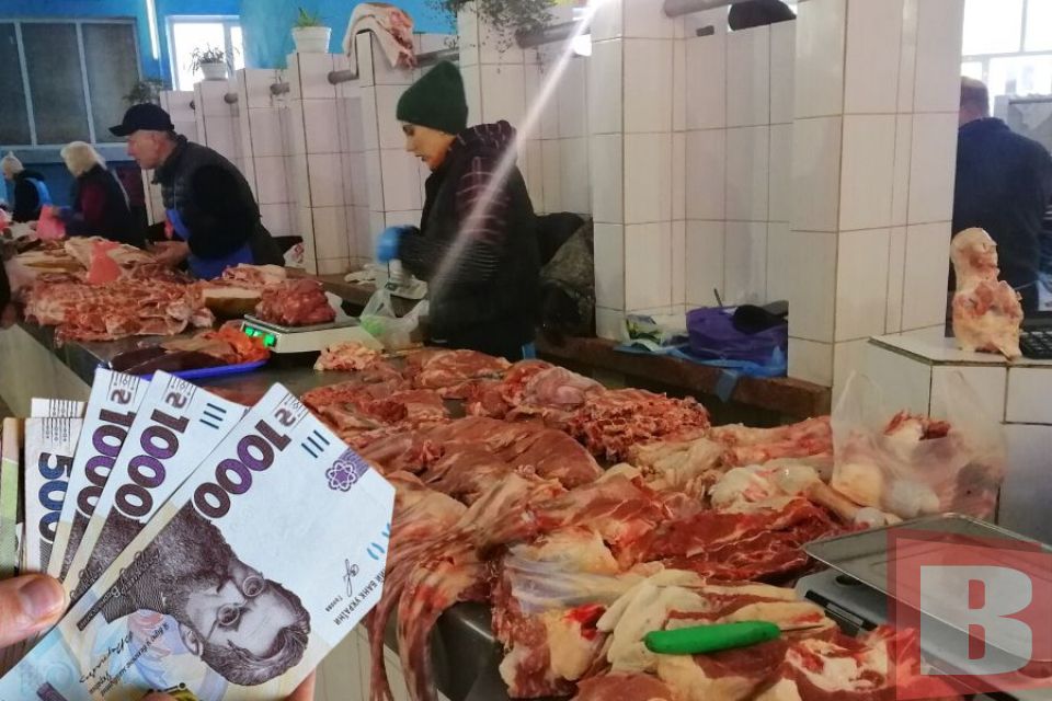 Де дешевше? Порівняли ціни на м'ясо і сало у Хмельницькому