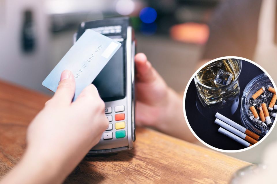 В Україні пропонують заборонити продавати за готівку сигарети й алкоголь