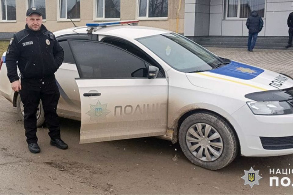 Водій із Дунаєвець давав копам 2 тисячі гривень хабаря