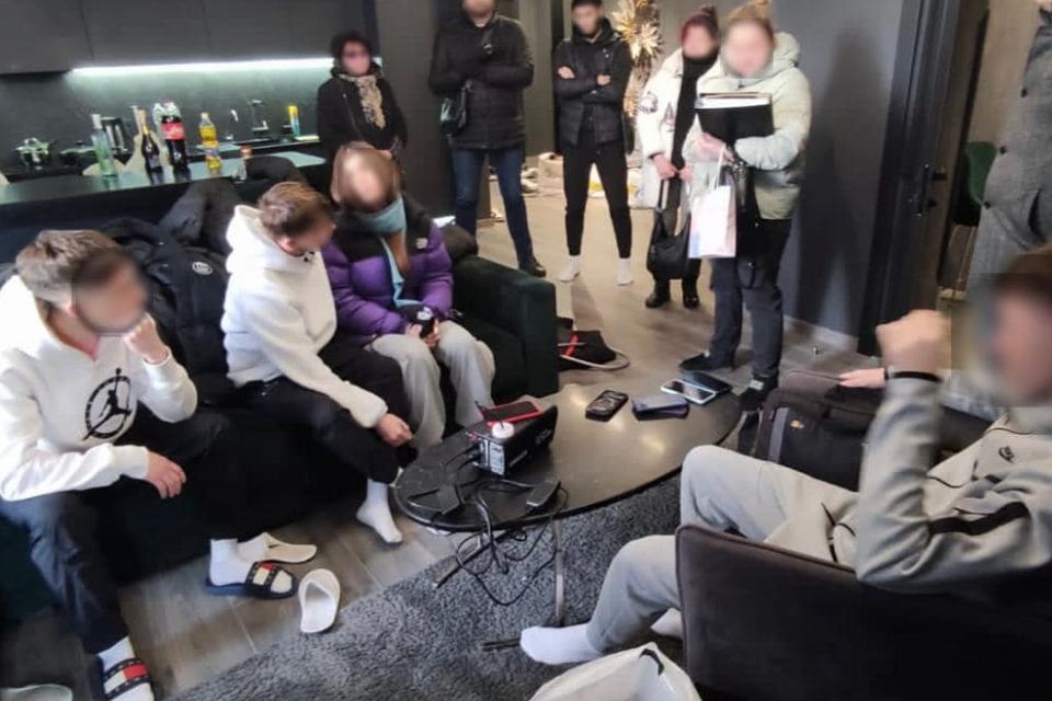 Скандальна столична вечірка з дівчатами: організатор - з Хмельницького району