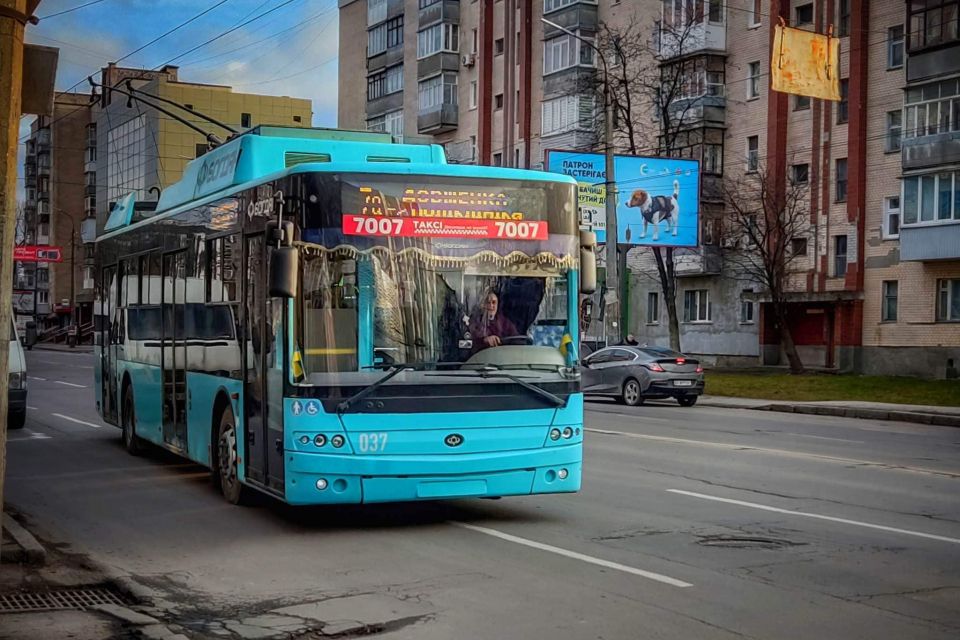 Хмельничанин пропонує заборонити рух тролейбусів до закінчення війни: подробиці