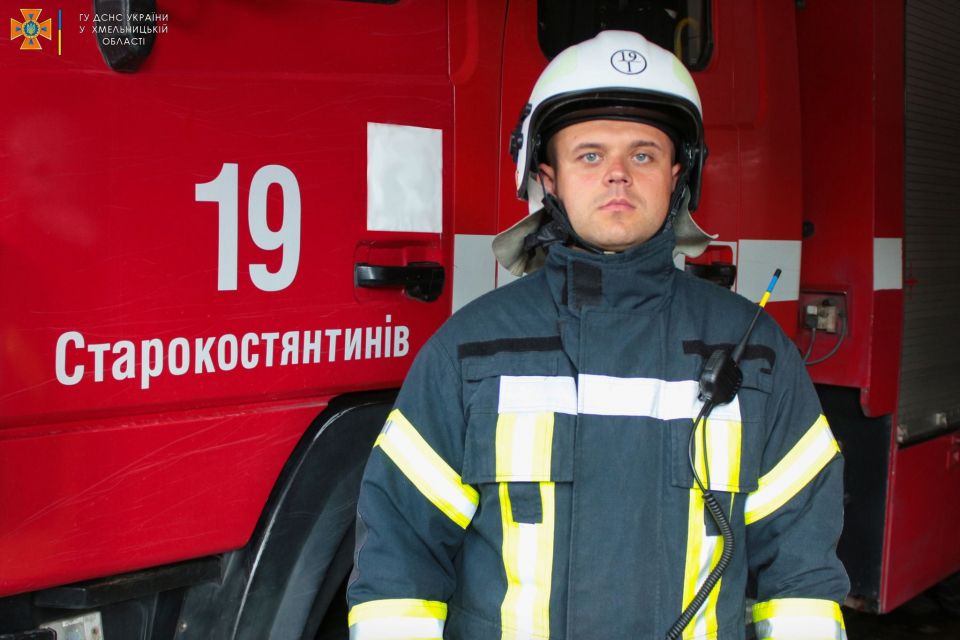 «Так палало, що усе місто бачило»: вогнеборець з Хмельниччини про влучання ворожої ракети