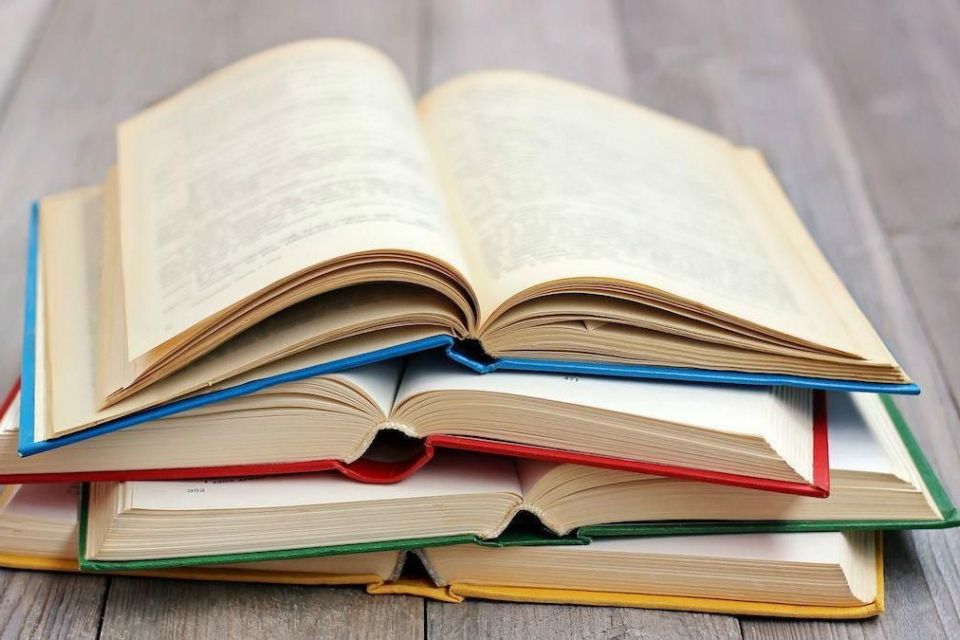 Донатимо українськими книгами: у Хмельницькому стартувала особлива акція