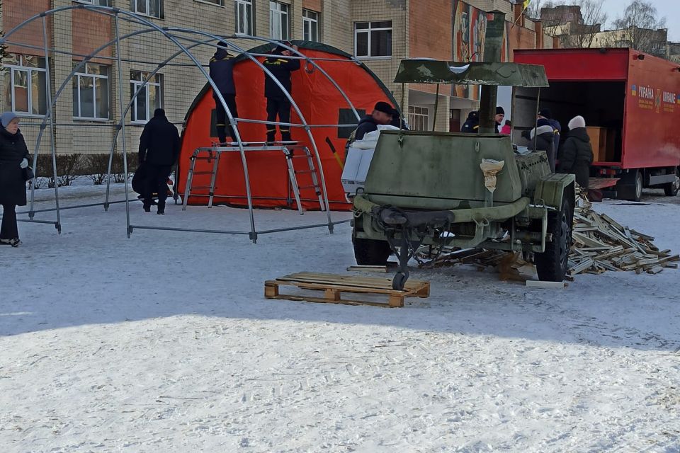 У Хмельницькому облаштовують додаткові пункти обігріву