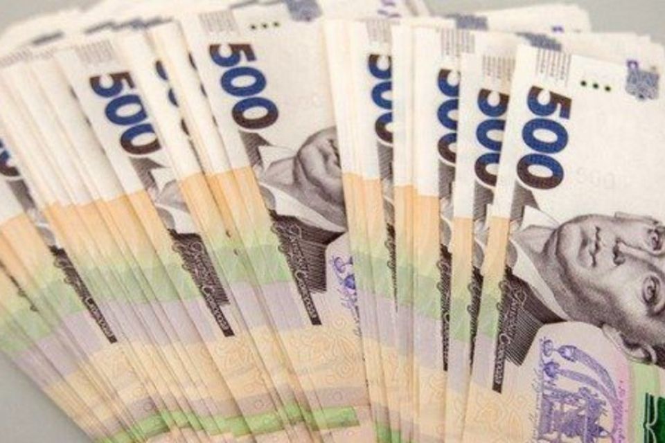 У Хмельницькому 27-річна жінка віддала 75 тисяч гривень псевдобанкірам
