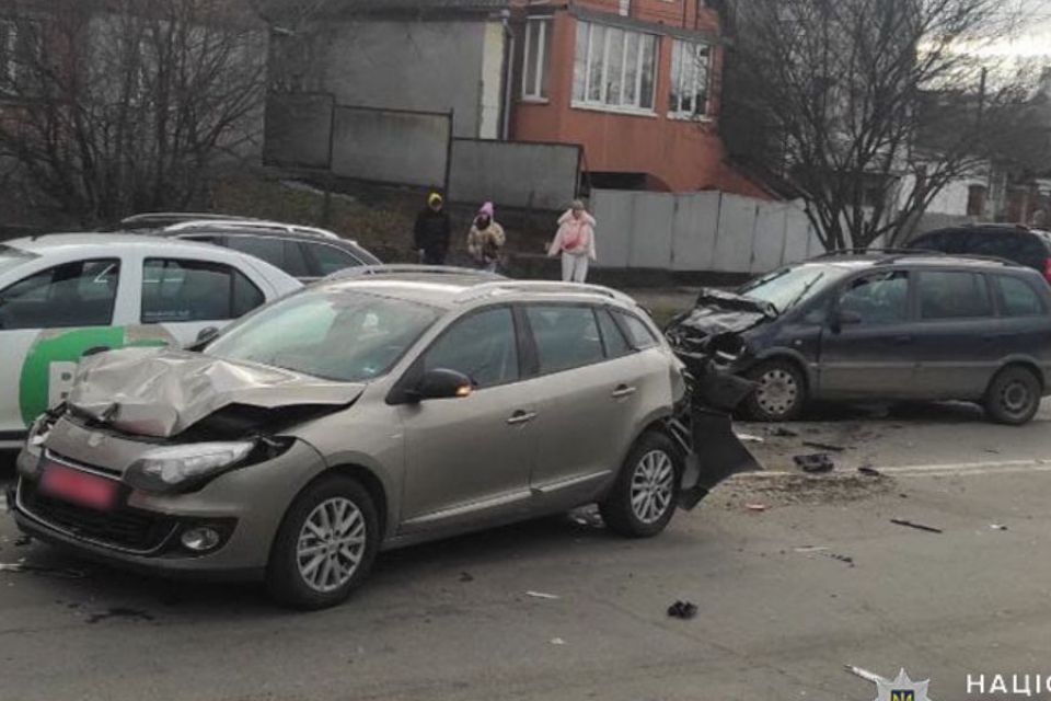ДТП на Львівському: через п’яного хмельничанина зіткнулися 5 автомобілів