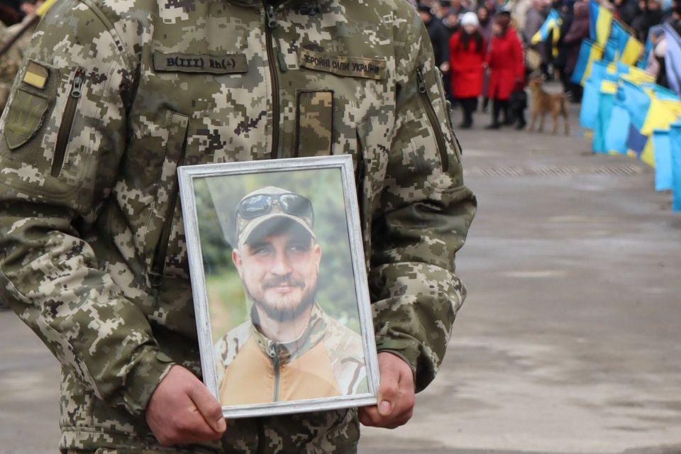 «Людина слова та мужності»: бійцю з Красилівської громади просять посмертно присвоїти звання Героя України