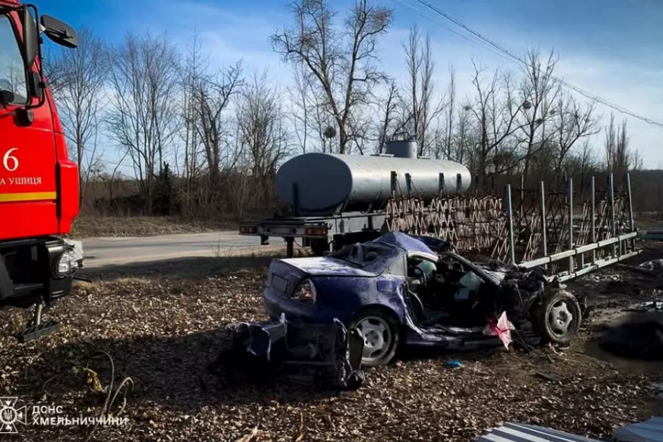 Смертельна аварія на Хмельниччині: у палаючому авто загинула 24-річна поліцейська