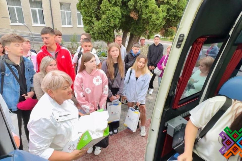 Діти військових з Хмельниччини вирушили на оздоровлення до Австрії