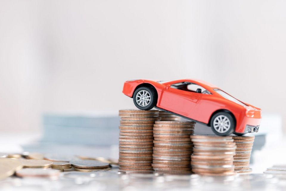 Скільки розкішних авто завезли на Хмельниччину у 2025 році