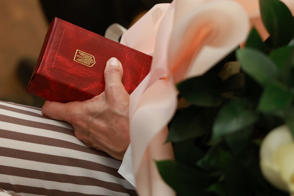 У Хмельницькій ОВА відзначили видатних мешканців області