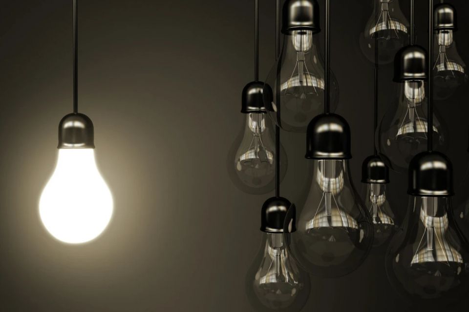 Планові відключення світла у Хмельницькому на 16 грудня (АДРЕСИ)