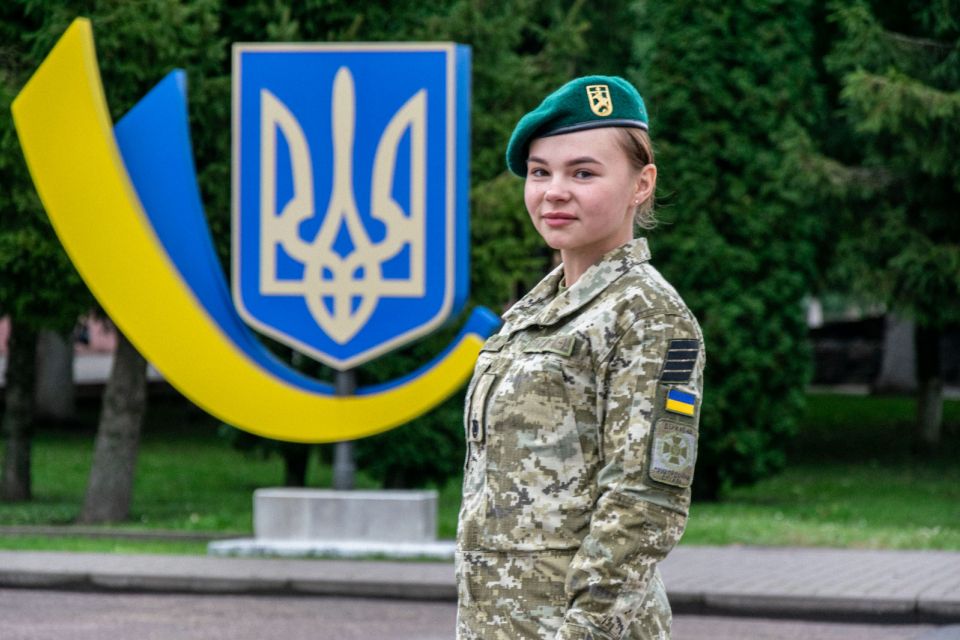 Курсантка хмельницької прикордонної академії отримала стипендію Верховної Ради України