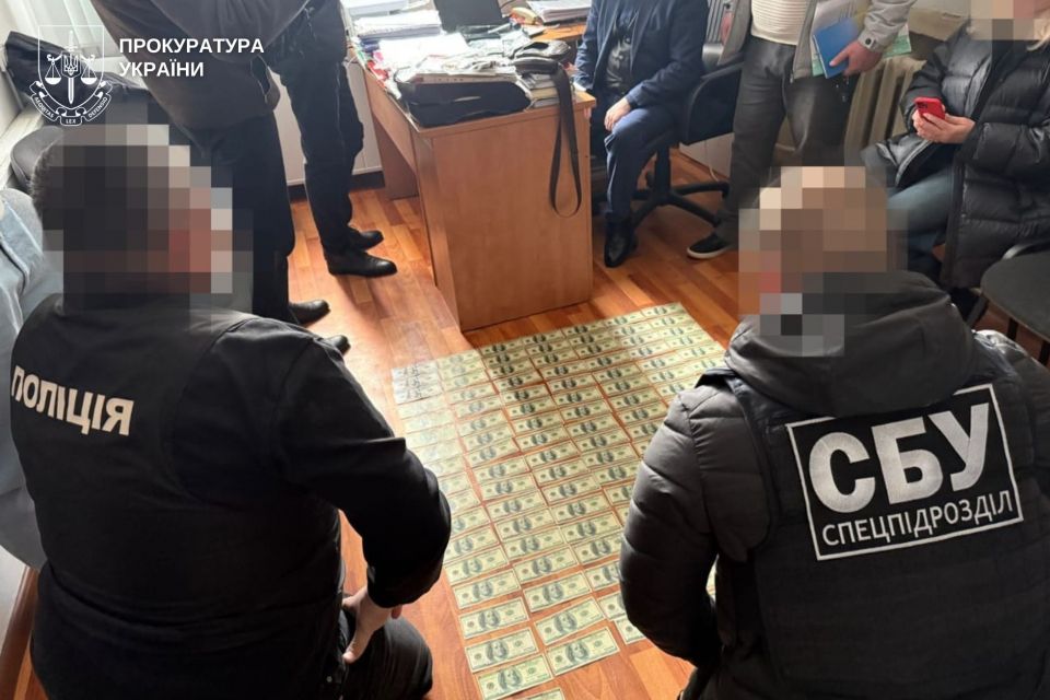 СБУ викрила хмельницького адвоката, який переправляв чоловіків до ЄС