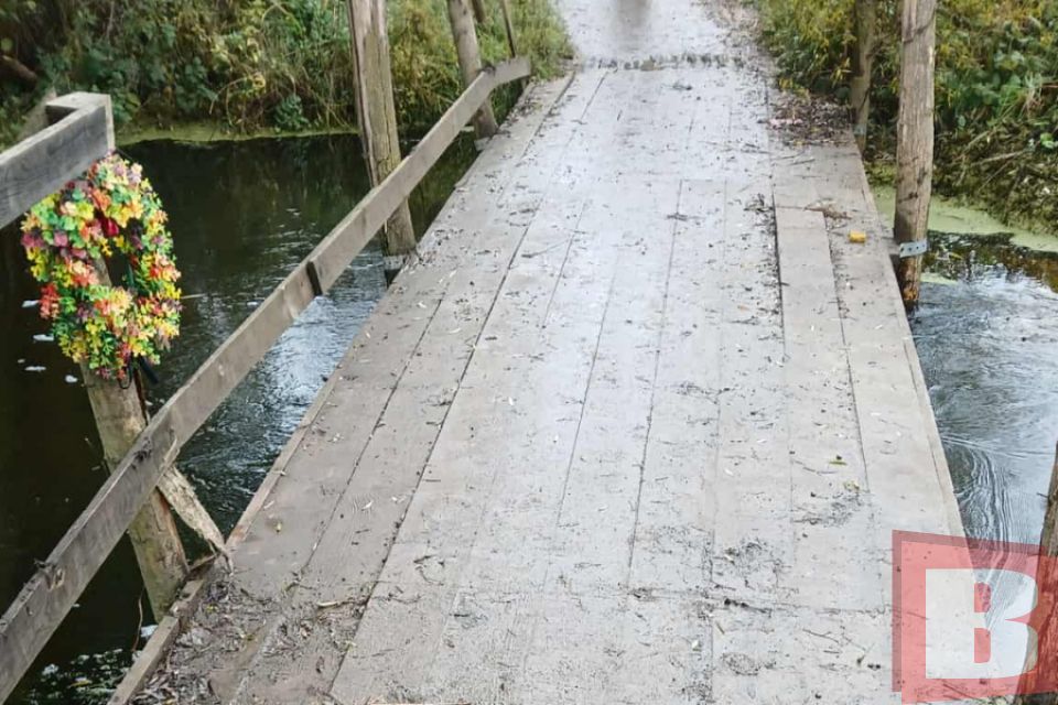 Нещасний випадок і завмерле будівництво: з’явився міст між Гречанами і Олешином