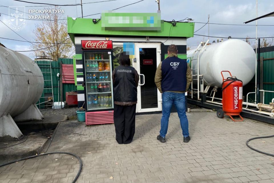 У Хмельницькому викрили нелегальні АЗС