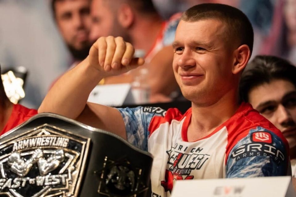 Олег Жох з Хмельниччини здобув перемогу на турнірі з армрестлінгу у Швейцарії