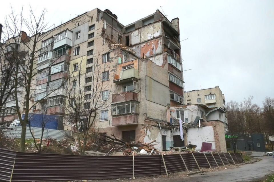 У будинку на Тернопільській, де був вибух, почали будувати саркофаг